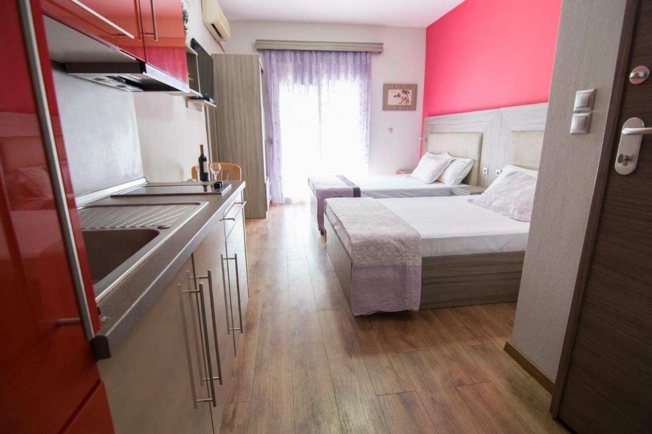 Avra Comfort Rooms - Family Nea Poteidaia Zewnętrze zdjęcie