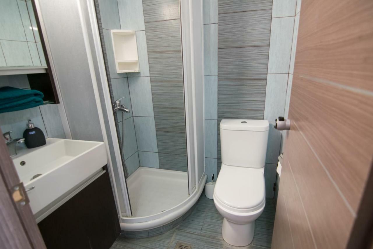 Avra Comfort Rooms - Family Nea Poteidaia Zewnętrze zdjęcie